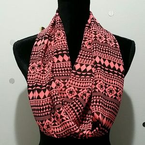 Geometric Infinity Scarf